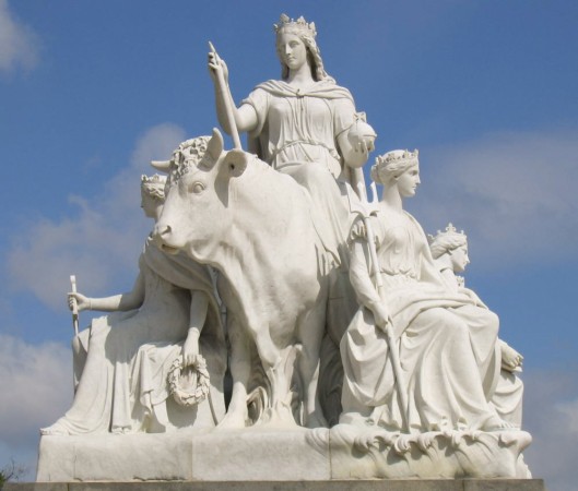 Ἡ &Epsilon;ὐ&rho;ώ&pi;&eta; &kappa;&alpha;ὶ ὁ &Tau;&alpha;ῦ&rho;&omicron;&sigmaf;, &Lambda;&omicron;&nu;&delta;ί&nu;&omicron;