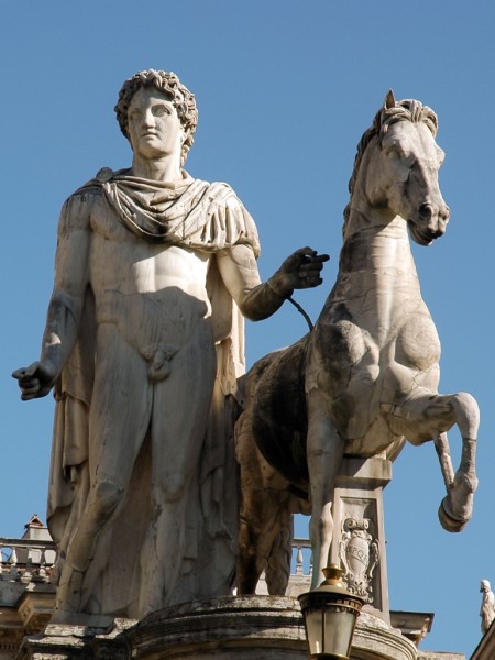 &Pi;&omicron;&lambda;&upsilon;&delta;&epsilon;ύ&kappa;&eta;&sigmaf;, &Pi;&lambda;&alpha;&tau;&epsilon;ί&alpha; &Kappa;&alpha;&pi;&iota;&tau;&omega;&lambda;ί&omicron;&upsilon;