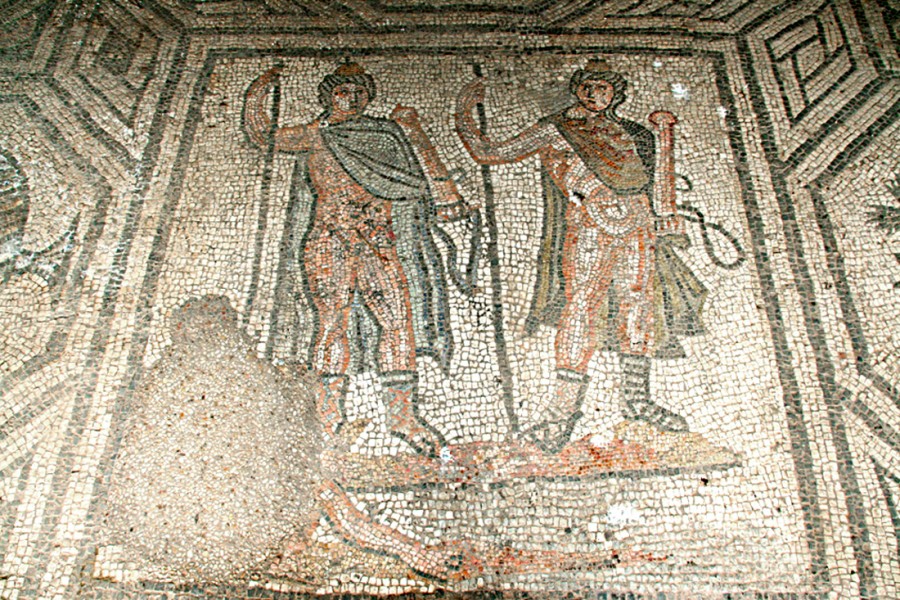 &Delta;&iota;ό&sigma;&kappa;&omicron;&upsilon;&rho;&omicron;&iota;, &rho;&omega;&mu;&alpha;ϊ&kappa;ὸ &psi;&eta;&phi;&iota;&delta;&omega;&tau;ό, Ὀ&sigma;&tau;&iota;ά