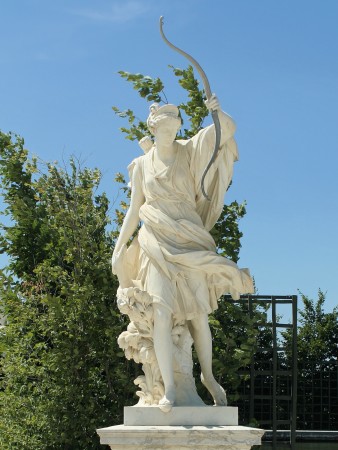 Ἄ&rho;&tau;&epsilon;&mu;&iota;&sigmaf; &Kappa;&upsilon;&nu;&eta;&gamma;έ&tau;&iota;&sigmaf;