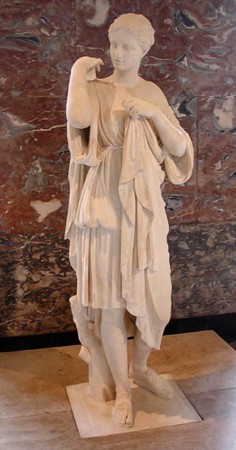 Ἄ&rho;&tau;&epsilon;&mu;&iota;&sigmaf; (&Nu;&tau;&iota;ά&nu;&alpha; &tau;&omicron;ῦ &Gamma;&kappa;ά&mu;&pi;&iota;)