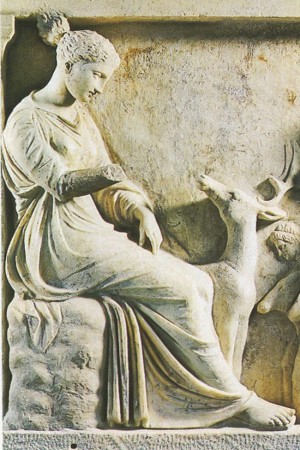 Ἄ&rho;&tau;&epsilon;&mu;&iota;&sigmaf; &kappa;&alpha;ὶ ἐ&lambda;ά&phi;&iota;